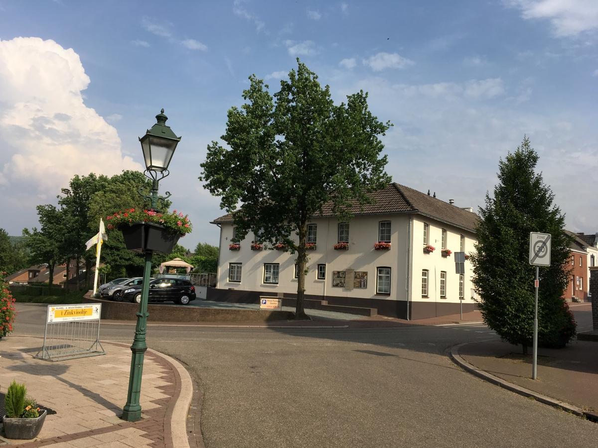 Aparthotel Ons Епен Екстер'єр фото