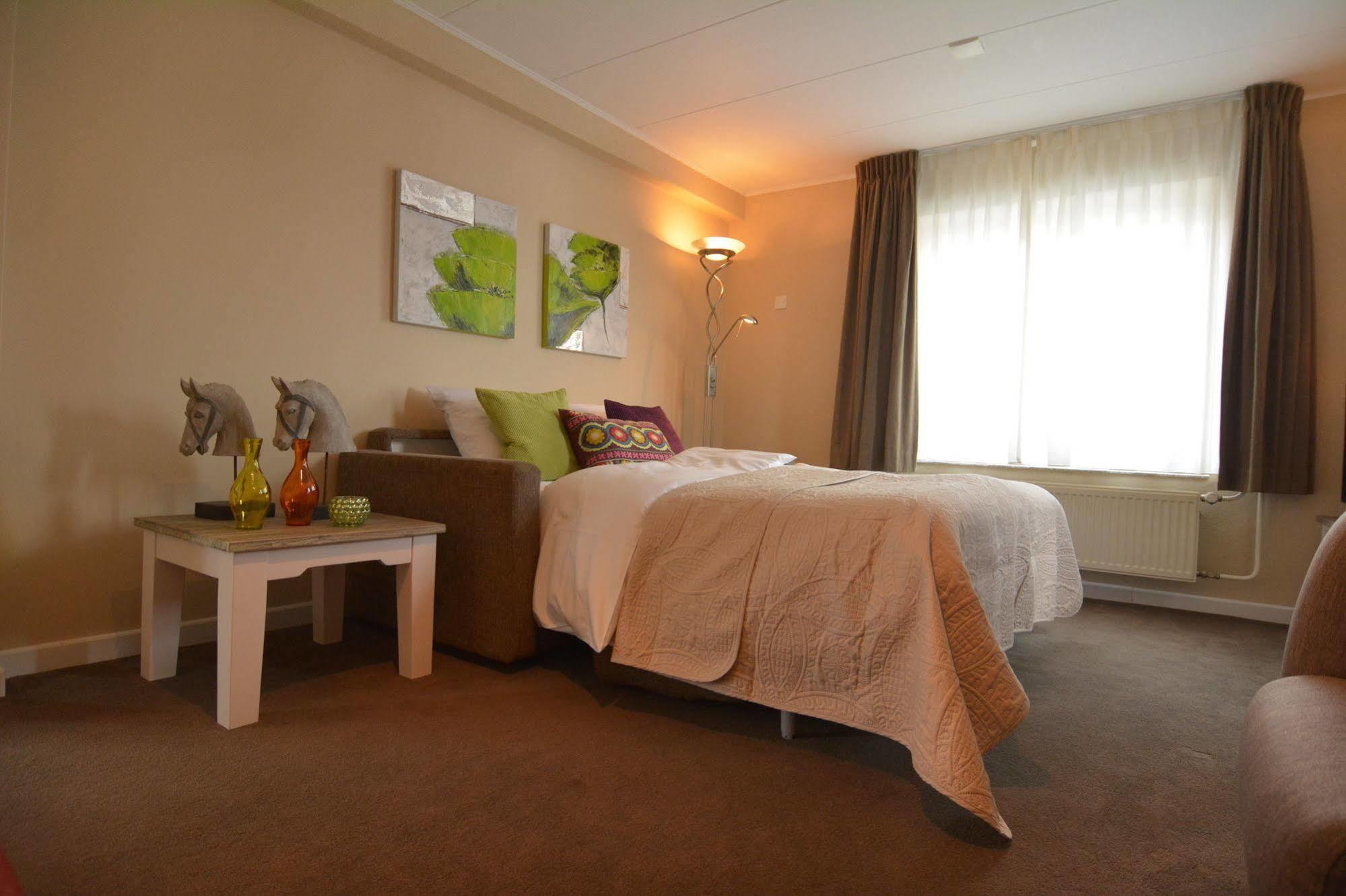 Aparthotel Ons Епен Екстер'єр фото