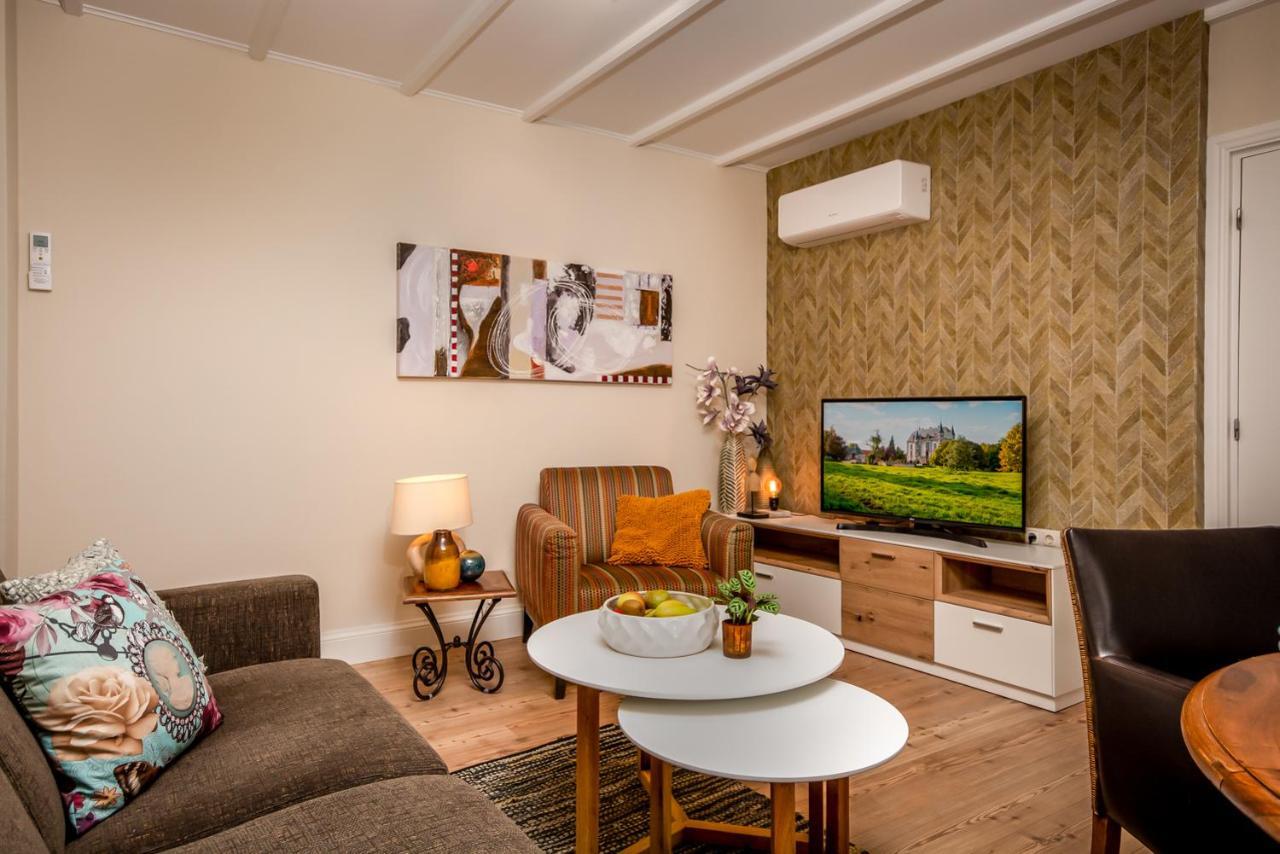Aparthotel Ons Епен Екстер'єр фото
